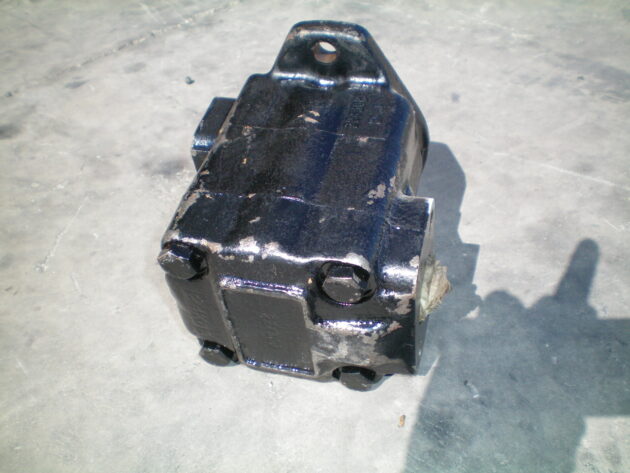 CASE  821B   - BOMBA DE DIRECCIÓN - Imagen 3