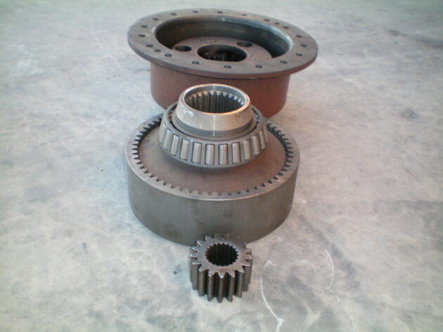 CASE  1102-D VIBROMAX   - TAPA DE REDUCCION TRASERA - Imagen 3
