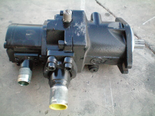 CASE  1288   - CONJUNTO DE BOMBAS DE GIRO Y PILOTAJE A4F040/30R