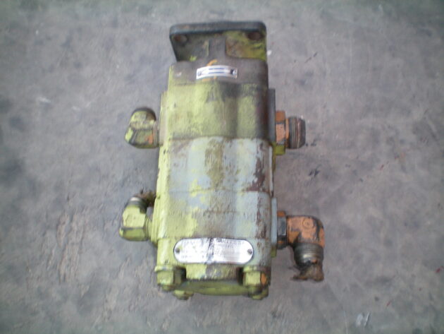 CASE   W14  3129320419 - BOMBA HIDRAULICA PRINCIPAL BUEN ESTADO - Imagen 2