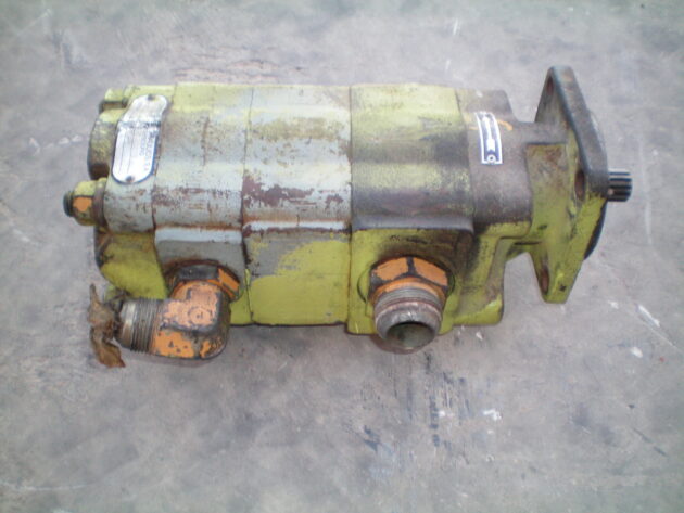 CASE   W14  3129320419 - BOMBA HIDRAULICA PRINCIPAL BUEN ESTADO
