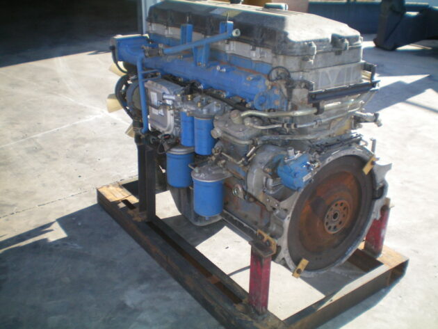 VARIOS     - MOTOR TÉRMICO HYUNDAI D6CA CON PARTE ELÉCTRICA - Imagen 7