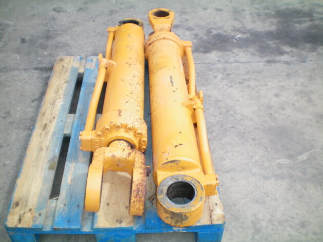 HYUNDAI   HL760   - BOTELLA DE ELEVACIÓN