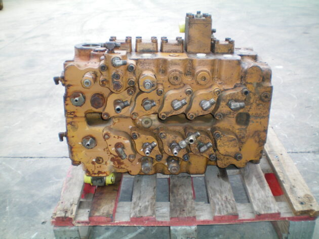 HYUNDAI  ROBEX 450LC-7   - DISTRIBUIDOR PRINCIPAL - Imagen 3