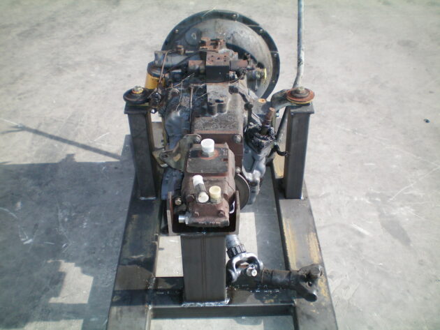 NEW HOLLAND  NH85  37304320 - CAJA DE CAMBIOS COM-T4-2025 - Imagen 4