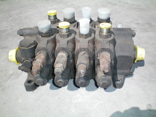 NEW HOLLAND NH85 -  - CONTROL VALVE TO BACKHOE - Image 2