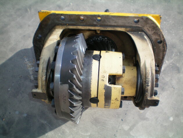 JCB 2CX - 44000402 - DIFFERENTIAL REAR - Image 2