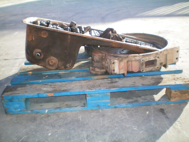 O&K   L45B   - ENVOLVENTE DE MOTOR CON CORONA - Imagen 3