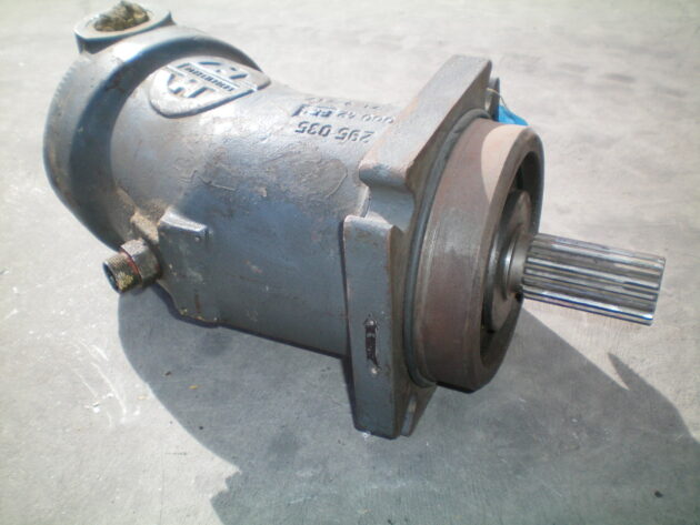 O&K   RH18   - MOTOR DE GIRO