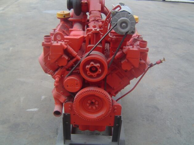 O&K   RH30  903 V8T - MOTOR TÉRMICO CUMMINS 903 V8T CON PARTE ELECTRICA - Imagen 2