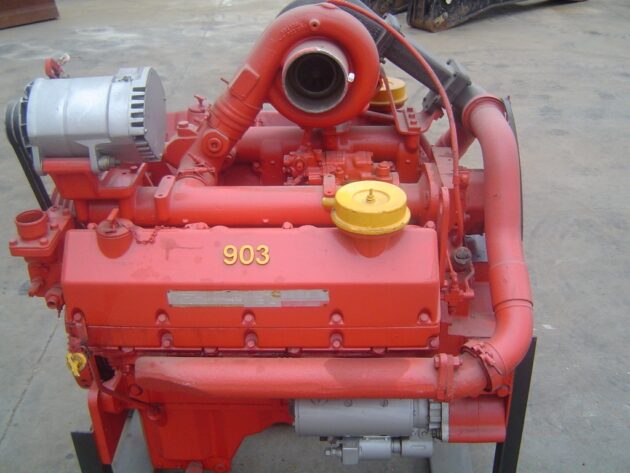 O&K   RH30  903 V8T - MOTOR TÉRMICO CUMMINS 903 V8T CON PARTE ELECTRICA - Imagen 4