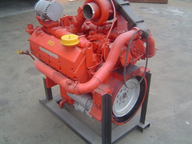 O&K   RH30  903 V8T - MOTOR TÉRMICO CUMMINS 903 V8T CON PARTE ELECTRICA - Imagen 5
