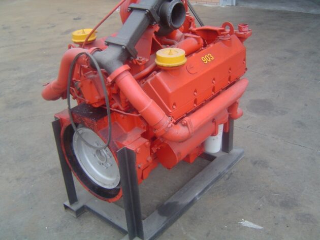 O&K   RH30  903 V8T - MOTOR TÉRMICO CUMMINS 903 V8T CON PARTE ELECTRICA - Imagen 7