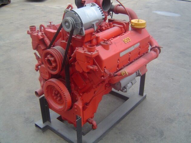 O&K   RH30  903 V8T - MOTOR TÉRMICO CUMMINS 903 V8T CON PARTE ELECTRICA