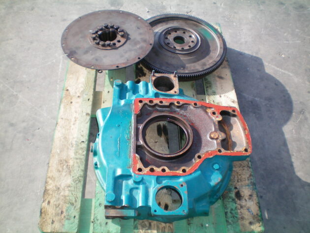 VOLVO  A35  4778481 - ENVOLVENTE, VOLANTE MOTOR Y CHAPA