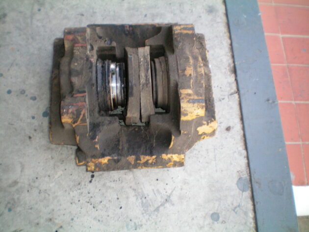 VOLVO   A35  11034029 (*) - PINZA DE FRENO