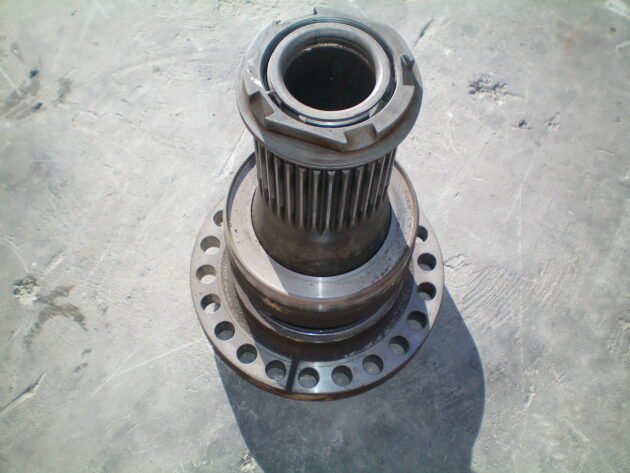 VOLVO   A35C  4870082 - MANGÓN DELANTERO
