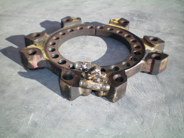 VOLVO   A35C  11034032 / 11034033 - SOPORTE PINZA DE FRENO - Imagen 2