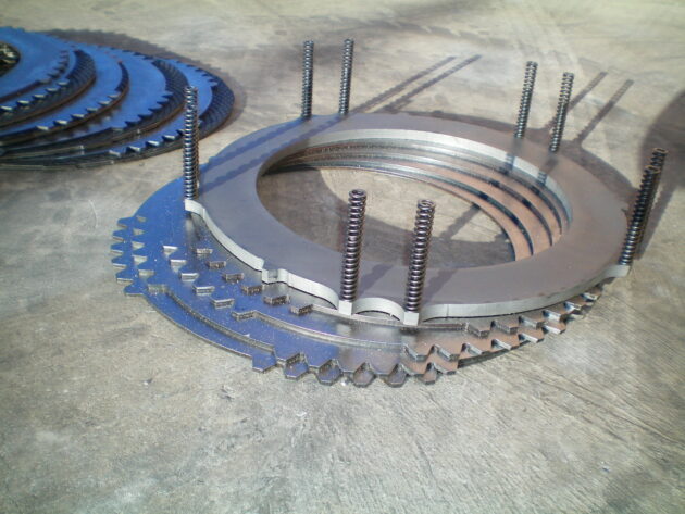 VOLVO   A40  11102350 - CONJUNTO DE PLATOS Y DISCOS DE FRENO DEL EJE INTERMEDIARIO - Imagen 2