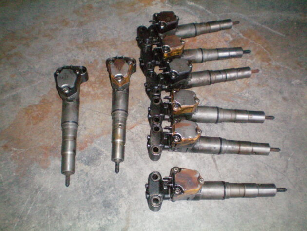 CATERPILLAR   771D  138-8756 * - INYECTORES - Imagen 3