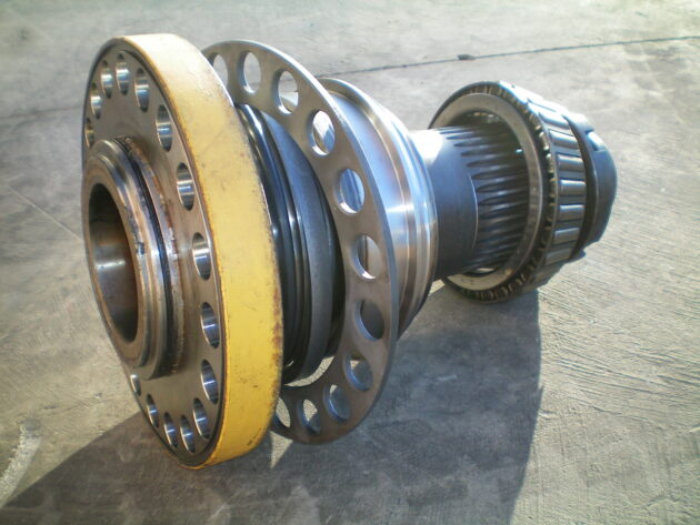 VOLVO   A40  11035871 - MANGÓN DEL EJE INTERMEDIARIO - Imagen 3