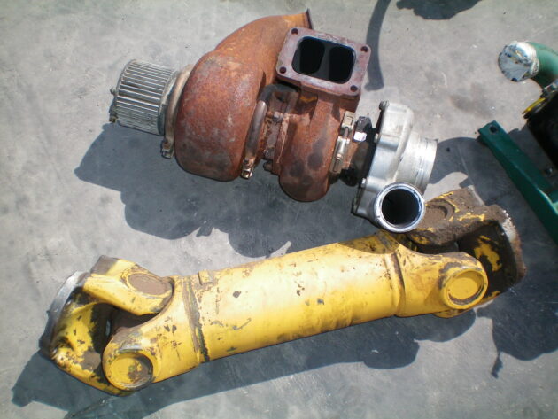 VOLVO   A40  11031888 - CARCASA ENVOLVENTE MOTOR - Imagen 3