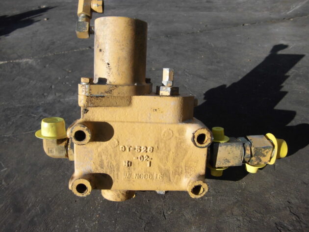 CATERPILLAR   771D  9T-4769 - DISTRIBUIDOR DE FRENO - Imagen 4