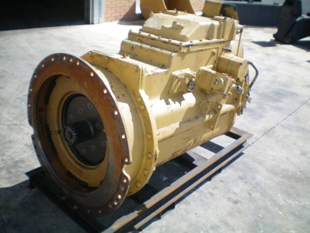 CATERPILLAR   777  2P-9266 - Servotransmisión (carcasa de caja de transferencias rota) - Imagen 5