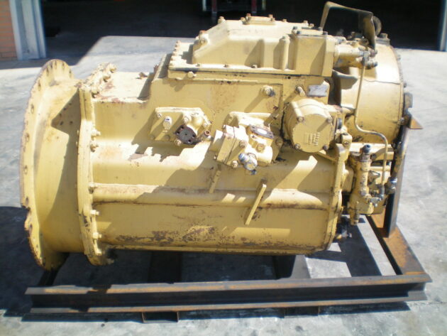 CATERPILLAR   777  2P-9266 - Servotransmisión (carcasa de caja de transferencias rota) - Imagen 6