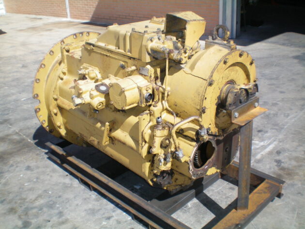 CATERPILLAR   777  2P-9266 - Servotransmisión (carcasa de caja de transferencias rota) - Imagen 7