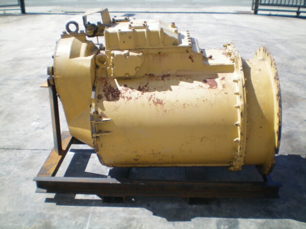 CATERPILLAR   777  2P-9266 - Servotransmisión (carcasa de caja de transferencias rota)