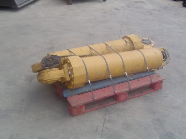 CATERPILLAR   777B  8J-8924 - CILINDRO ELEVACION DE VOLQUETE - Imagen 2
