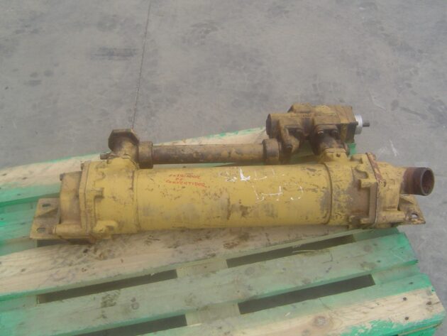 CATERPILLAR   777B  4W-0413 - ENFRIADOR DEL CONVERTIDOR - Imagen 2