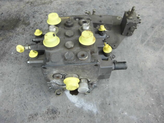 VOLVO   EC340  14343567 - DISTRIBUIDOR DE GIRO - Imagen 2
