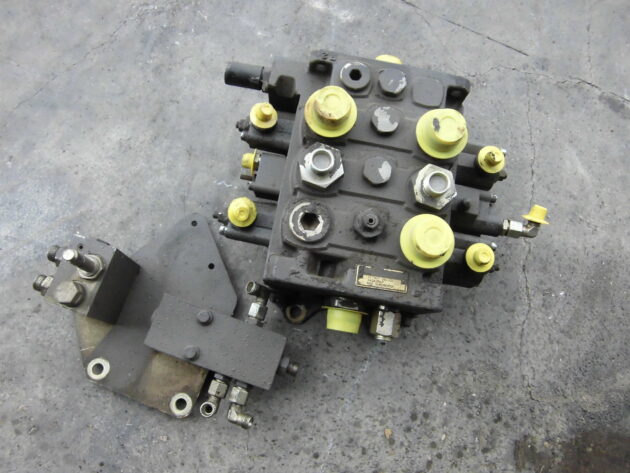 VOLVO   EC340  14343567 - DISTRIBUIDOR DE GIRO - Imagen 5