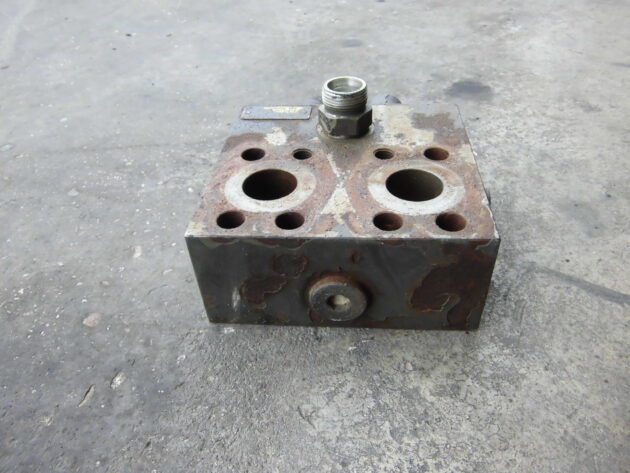 VOLVO   EC340  14341275 - TACO DE CEBADO DE MOTOR DE GIRO
