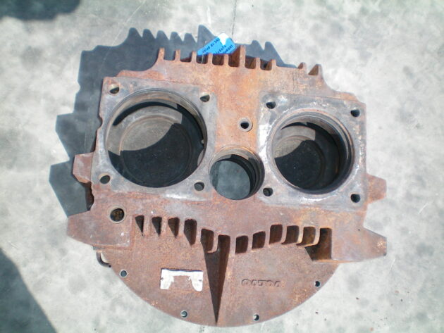 VOLVO EC390 - 14265254 (*) - HOUSING DROP BOX - Image 2