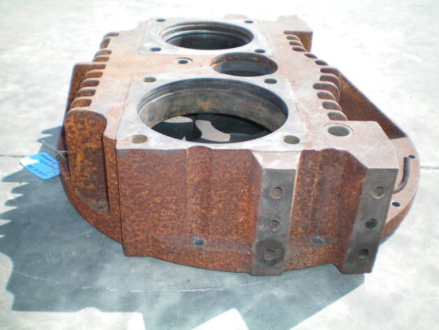 VOLVO EC390 - 14265254 (*) - HOUSING DROP BOX - Image 4