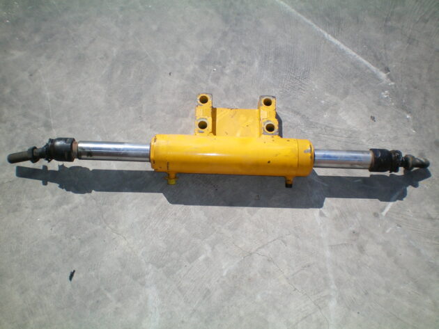 JCB 3CX PR.12 - 1187 - STEERING CYLINDER