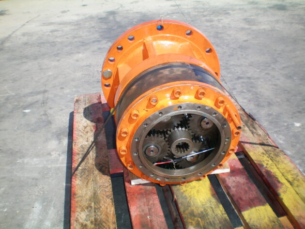 DAEWOO   SOLAR 300LCV  401-00224C - REDUCTOR DE GIRO - Imagen 3