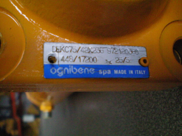 JCB   53070   - CILINDRO DE DIRECCIÓN - Imagen 4