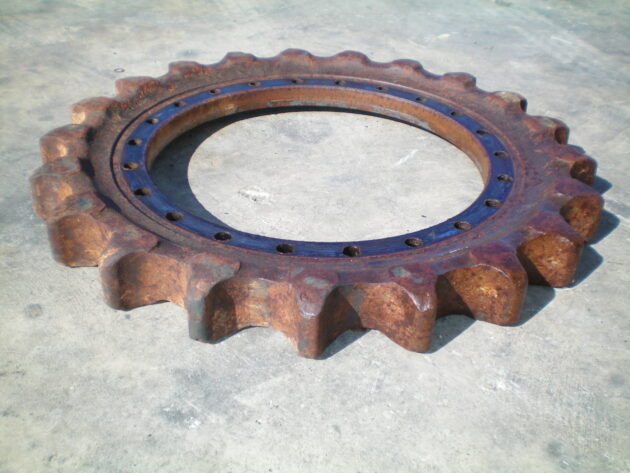 JCB  JS 240 -  - SPROCKET - Image 2