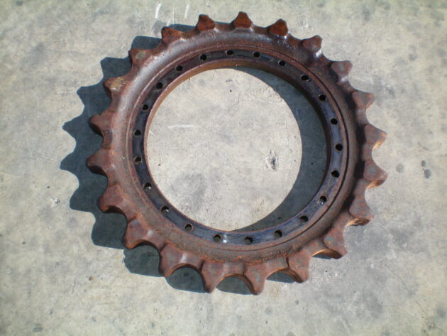 JCB  JS 240 -  - SPROCKET
