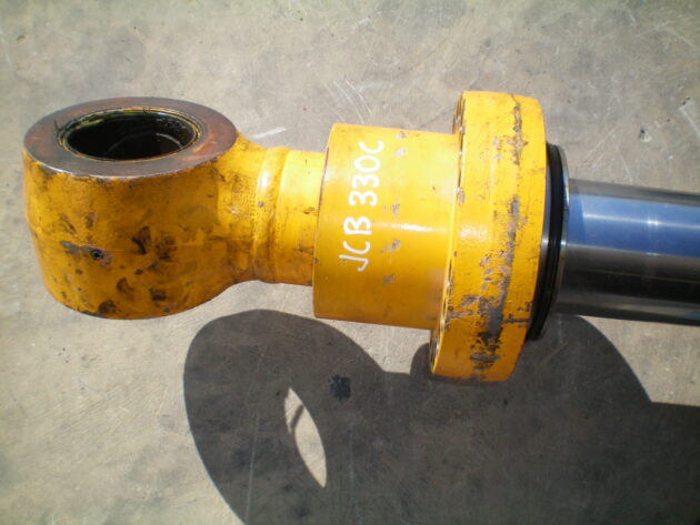 JCB   JS 330NC  331/17532 - VÁSTAGO,PISTÓN Y TAPA DE LA BOTELLA DE BALANCÍN - Imagen 3