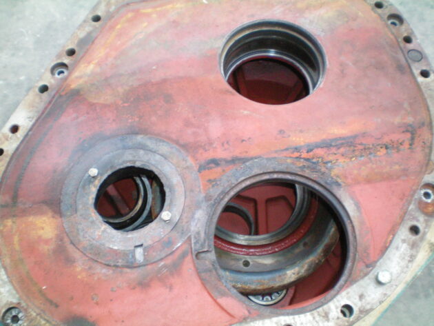 FIAT-HITACHI   D180   - CARCASA MANDO FINAL IZQUIERDO - Imagen 4