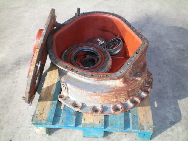 FIAT-HITACHI   D180   - CARCASA MANDO FINAL IZQUIERDO - Imagen 5
