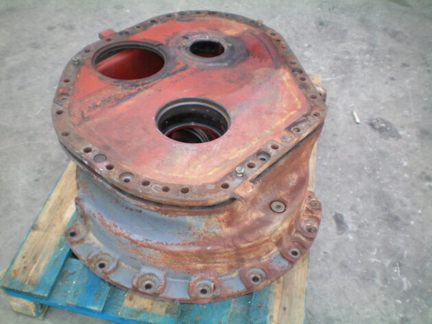 FIAT-HITACHI   D180   - CARCASA MANDO FINAL IZQUIERDO