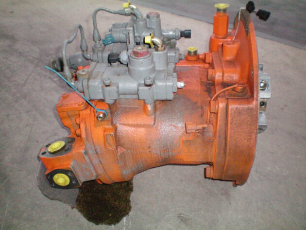 FIAT-HITACHI EX200LC-5E -  - MAIN HYDRAULIC PUMP HPV102FWRH23B - Image 3