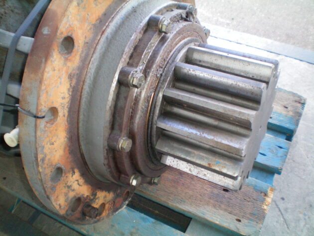 FIAT-HITACHI   EX700BE   - REDUCTOR Y MOTOR DE GIRO - Imagen 4