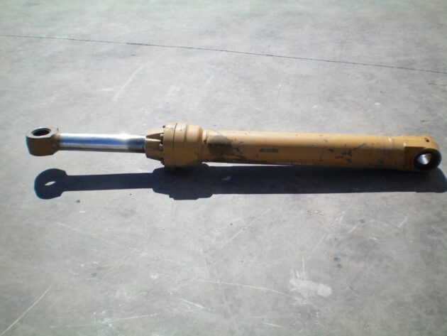 FIAT-HITACHI   FH150W  71400587 - BOTELLA HIDRAULICA PLUMA PARTIDA